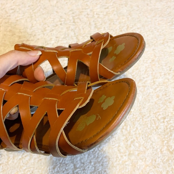 Gently used Girls Gladiator sandals - Picture 5 of 8